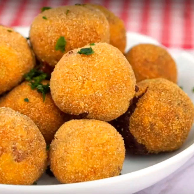 bolinho crocante de paio